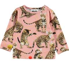 Eva T-shirts & Tops